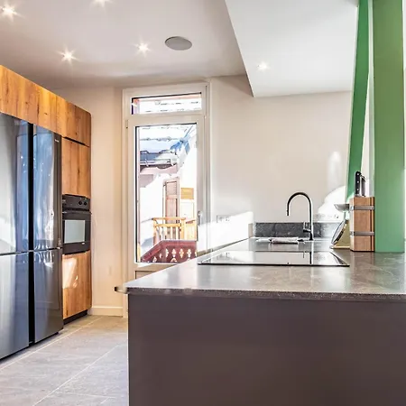 Primerose - Historic - Garden - - 5 Bedrooms - Mont-blanc Views シャレー シャモニー