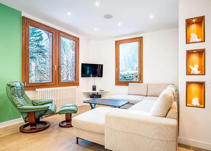 Primerose - Historic - Garden - - 5 Bedrooms - Mont-blanc Views Σαμονί