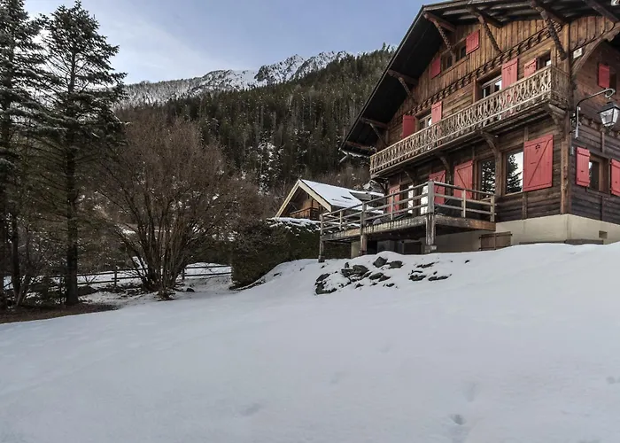 Primerose - Historic - Garden - - 5 Bedrooms - Mont-blanc Views 木屋 霞慕尼